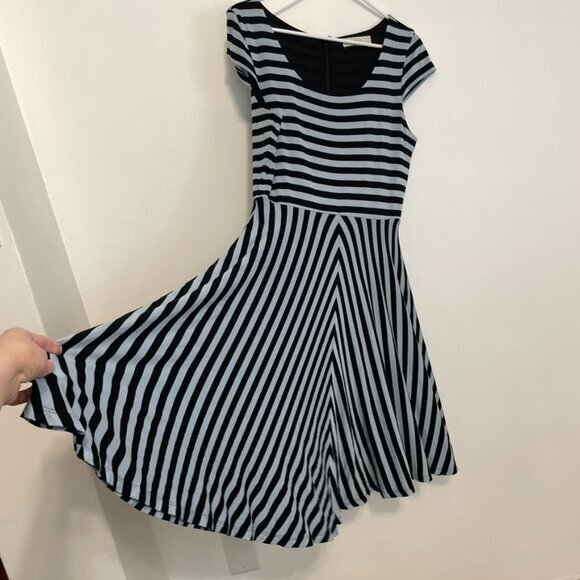 ANN TAYLOR LOFT Striped Cap Sleeve Dress Blue Navy Blue Knee / Midi Fit & Flare - Picture 9 of 14